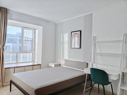 昌平天通苑合租 天通苑中苑3室1厅/12平/高楼层