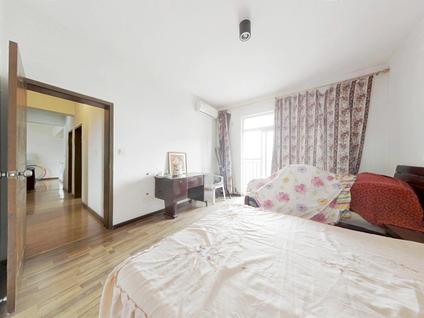 渝北龙溪镇整租 路华苑4室2厅/147平/高楼层