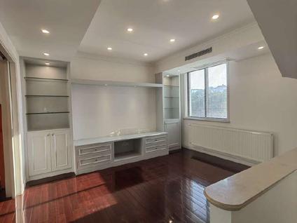 长宁西郊整租 御墅花园5室2厅/287平/高楼层