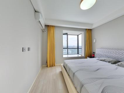 雁塔曲江大道整租 曲江龙邸2室2厅/90平/高楼层