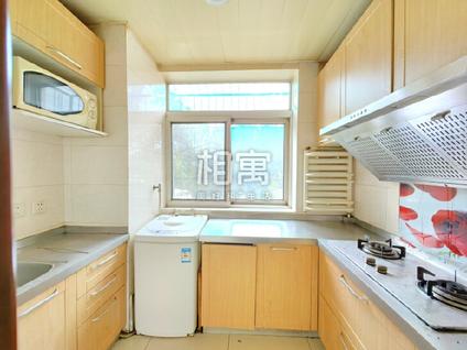 东城崇文门合租 崇文门东大街3室1厅/18平/低楼层