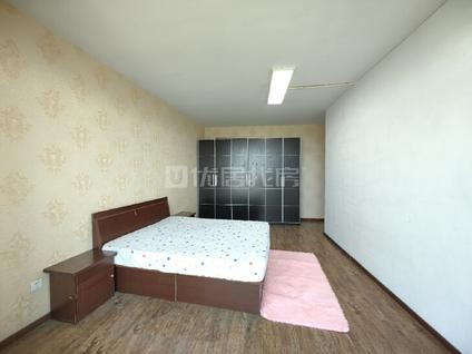 朝阳常营合租 天际万象高尔夫花园4室1厅/25平/中楼层