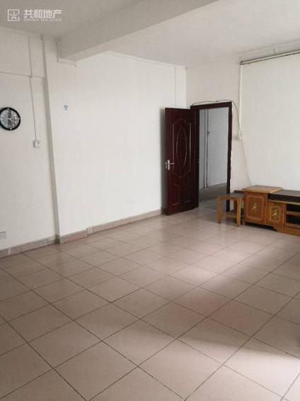 花都旧区整租 田美小区2室1厅/78平/顶层