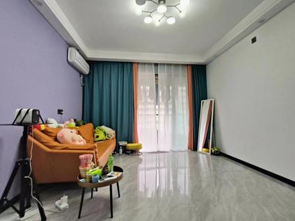 椒江市府大道整租 方远天璟誉府2室1厅/60平/中楼层