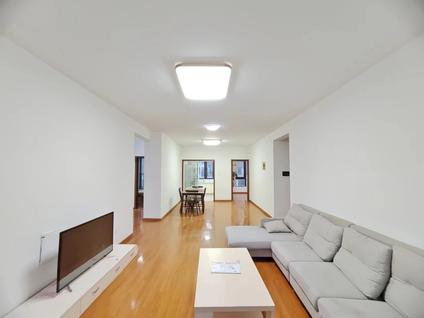 高新香樟大道整租 保利西山林语4室2厅/135平/中楼层