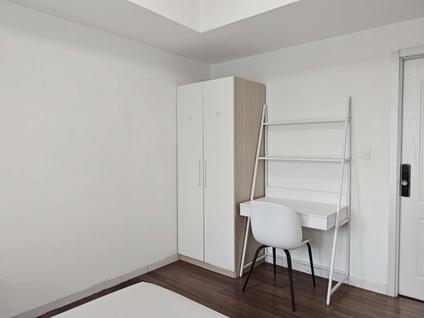 朝阳柳芳合租 力鸿花园4室1厅/10平/中楼层