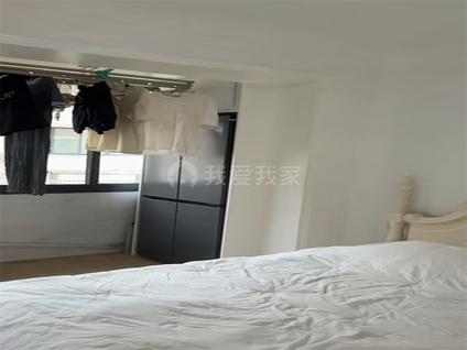 长宁新华路整租 西镇小区(长宁)1室1厅/37平/中楼层