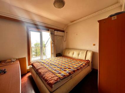 沙河口79中整租 龙祥花园4室2厅/156平/高楼层