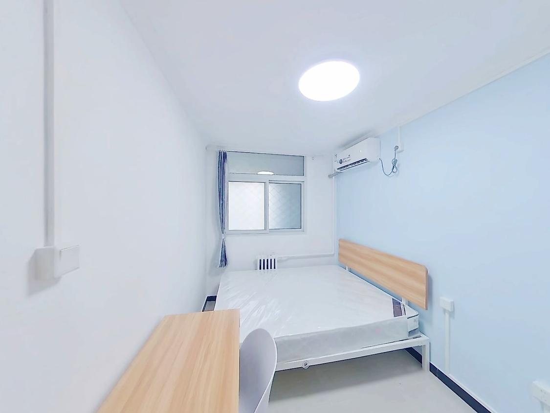 合租·裕中西里