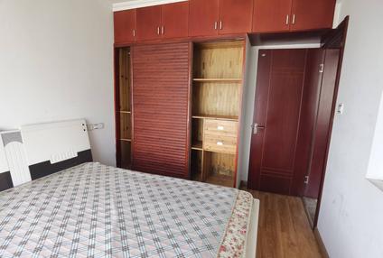 栖霞尧化门整租 盈嘉香榴湾4室2厅/130平/高楼层