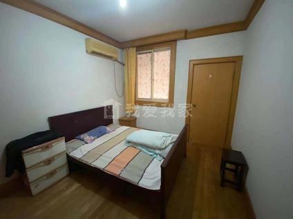 江宁东山整租 东新南路1室1厅/136平/低楼层