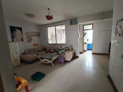 牡丹步行街整租 金祥小区3室2厅/92平/低楼层