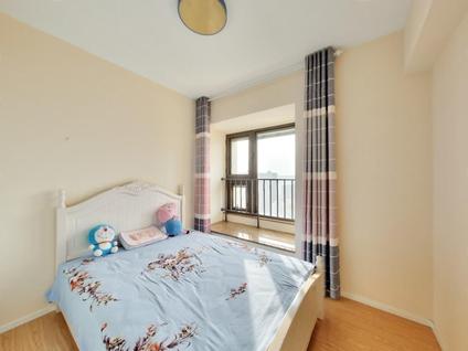 昆山花桥整租 凯德都会(新峰)4室2厅/142平/高楼层