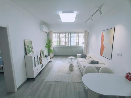 静安永和整租 永和一村3室1厅/102平/中楼层