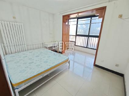 石景山杨庄合租 御景山小区3室1厅/16平/低楼层