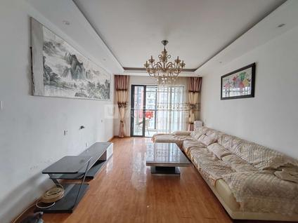 五华江东整租 德润朗悦湾3室2厅/123平/中楼层