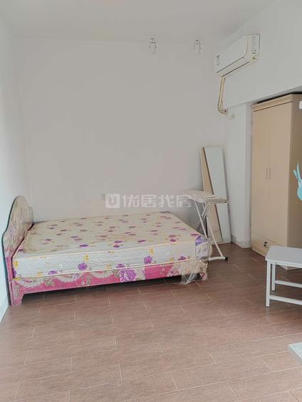 遂溪遂溪整租 恒兴棕榈公馆1室1厅/33平/中楼层