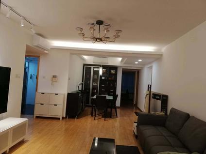 静安江宁路整租 静安枫景苑3室2厅/130平/高楼层