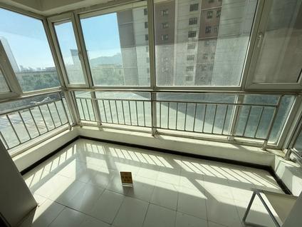 城西贾小庄整租 昆仑阳光城2室2厅/117平/低楼层