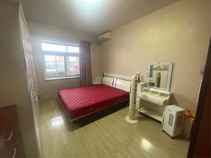 河西小海地整租 云山里2室1厅/94平/高楼层