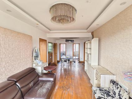 浦东杨思整租 六里嘉园3室2厅/97平/高楼层