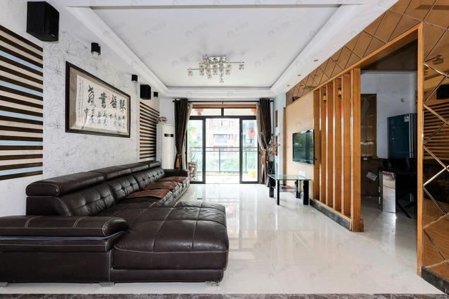 福州乌龙江边，天骄苑，通透三房，居家装修3室2厅 | 97.6㎡ | 南 北 | 中天金海岸四期天骄苑低楼层/共17层