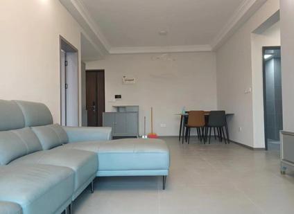 两江新区江北嘴整租 江北嘴公园里3室2厅/118平/高楼层