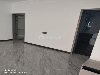 迎泽南站机场整租 礼顿山2室1厅/90平/中楼层