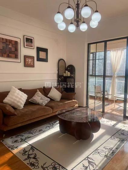 盘龙火车北站整租 世纪俊园(星雅俊园)2室2厅/85平/低楼层