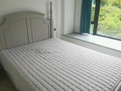 吉阳吉阳区整租 半山香榭3室2厅/88平/中楼层