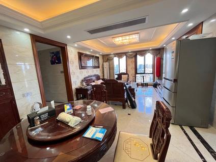 东阳东阳整租 九龙公馆3室2厅/131平/中楼层