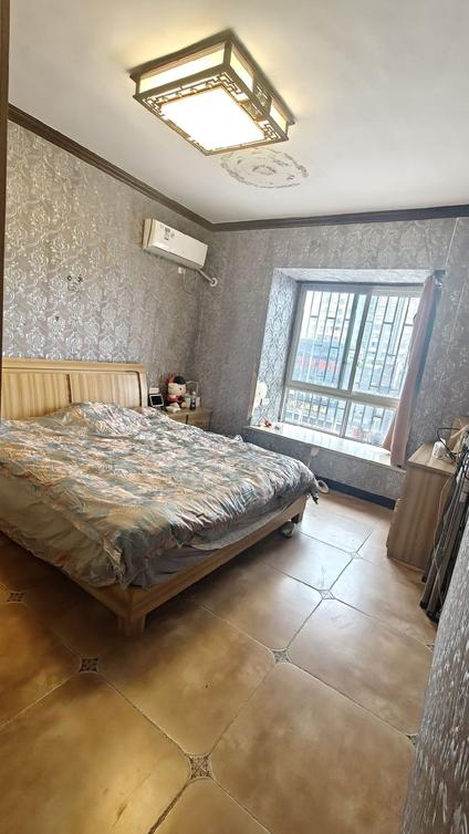 江安江安整租 名都丽景4室2厅/167平/高楼层