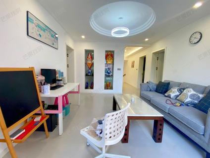 大东小北整租 瑞士家园4室3厅/201平/低楼层