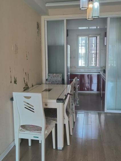 瓦房店瓦房店老城区整租 德华新天地2室2厅/88平/中楼层