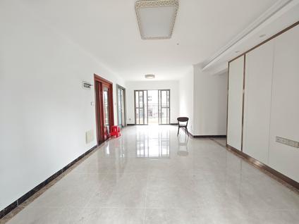 江海河南整租 名门壹号3室2厅/126平/低楼层