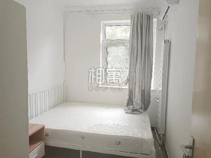 石景山苹果园合租 铸造村3室1厅/10平/中楼层