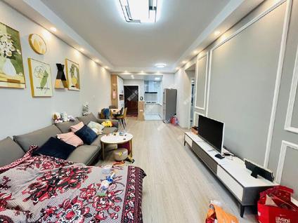 五华泛亚科技新区整租 融创君庭云邸3室2厅/102平/低楼层