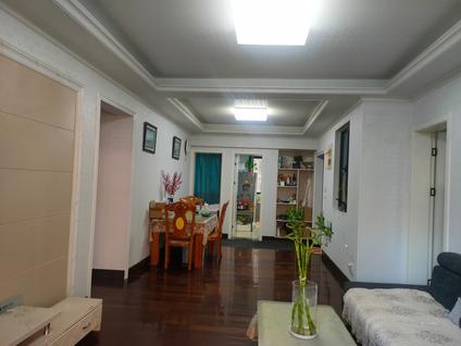 海陵城东整租 美好易居城领域3室2厅/143平/低楼层