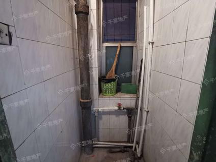 路北大润发整租 华岩铁路楼2室1厅/50平/高楼层