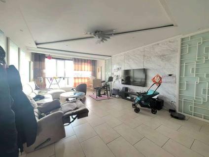 昆都仑包百整租 东方花园3室2厅/155平/中楼层