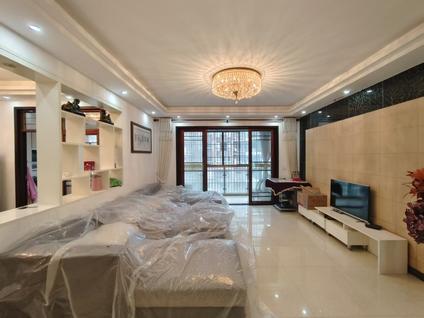 石首石首整租 国际华城3室2厅/135平/高楼层