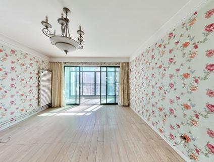 淄博中润华侨城二组团3室2厅172平低楼层/共11层