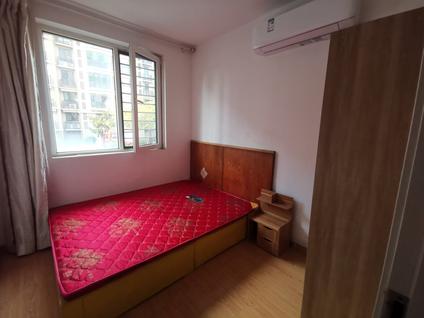 城阳棘洪滩整租 港东庄社区2室2厅/88平/低楼层