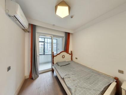 云龙云龙万达广场整租 万科翡翠之光3室2厅/124平/中楼层