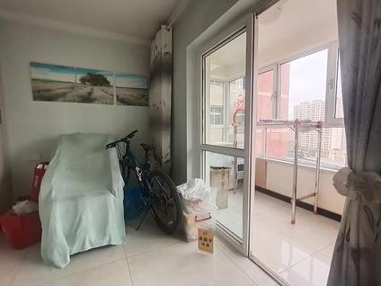 城西力盟整租 银泰都市花苑小区5室2厅/168平/高楼层