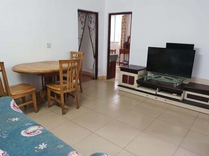 新会中心城区整租 中心南路2室1厅/70平/中楼层