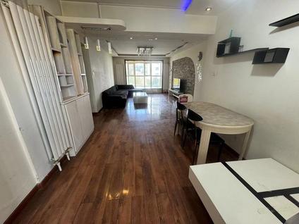 城西海湖新区整租 海宏一号C区3室2厅/136平/低楼层