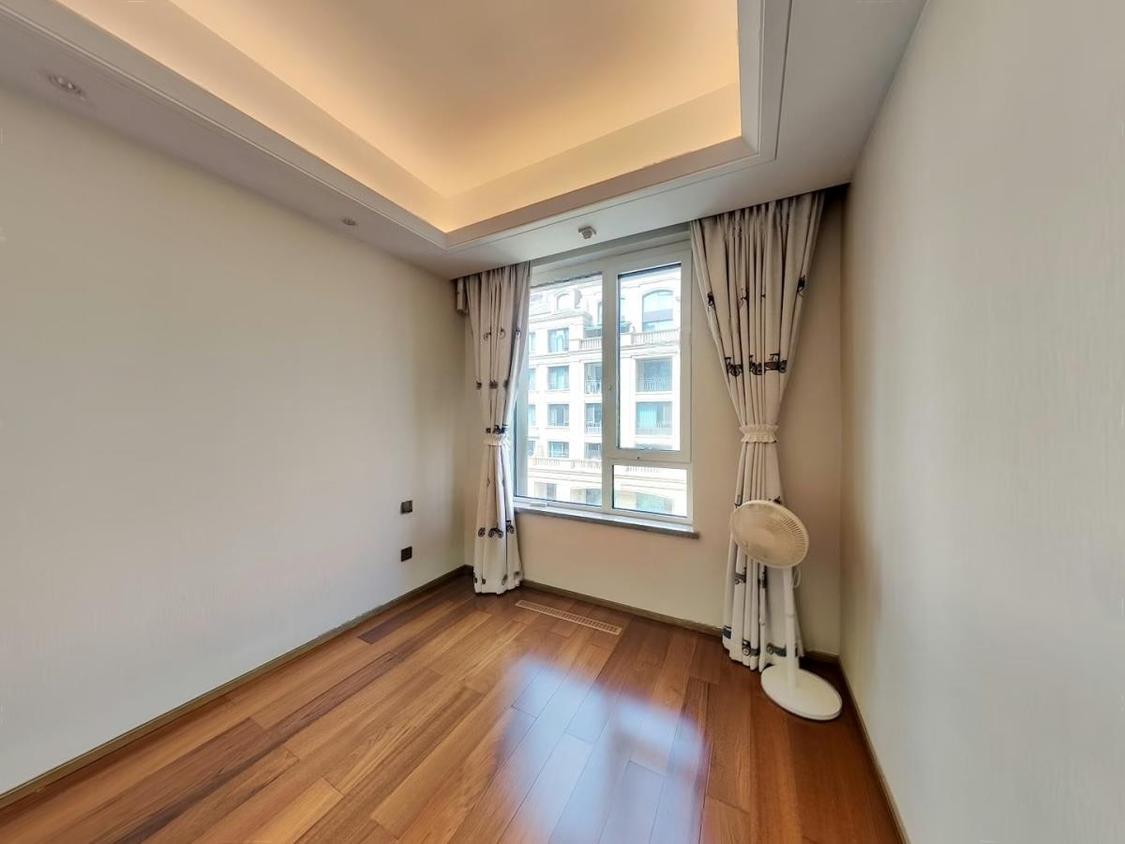 整租·滨江金茂府