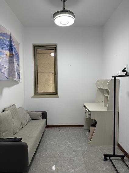 鹿城新城整租 大诚名座1室1厅/50平/中楼层