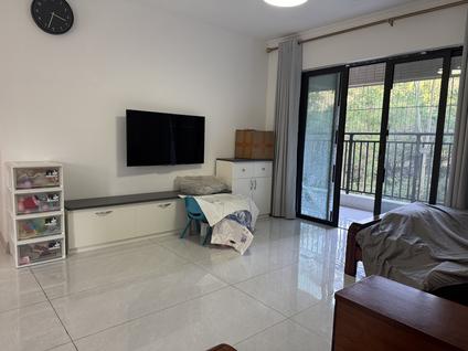 鹤山鹤山整租 绿地公园城4室2厅/125平/低楼层